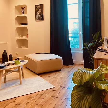Magnifique Loft Renove-quartier Culturel - Bureau Apartment *